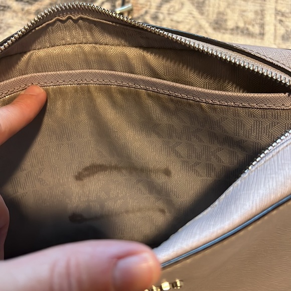 Michael kors purse - Picture 5 of 9